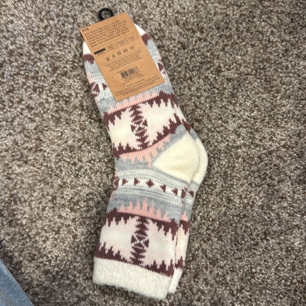 Cozy cabin socks, infused with aloe - Picture 2 of 3